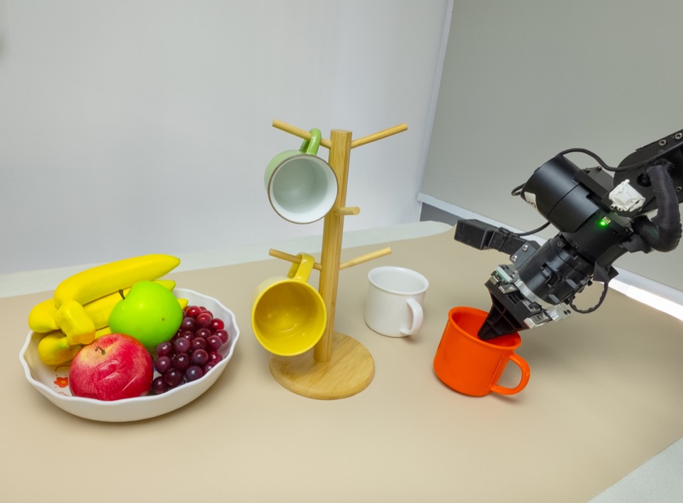 Pour a drink into a bowl, robot execution frame 1